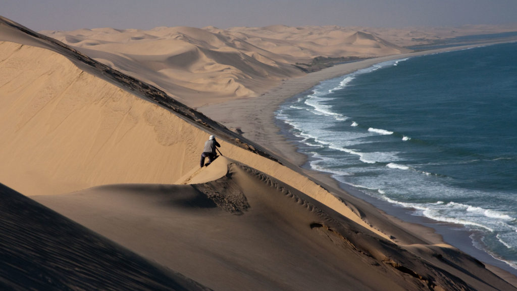 Guest photographing the beautiful Skeleton coast in Namibia 1024x576 1